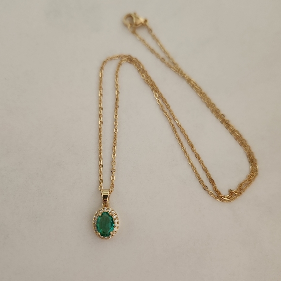 New 18K Gold Plated Oval Cut Green Sapphire Diamond Necklace Pendant and Chain - Picture 3 of 7